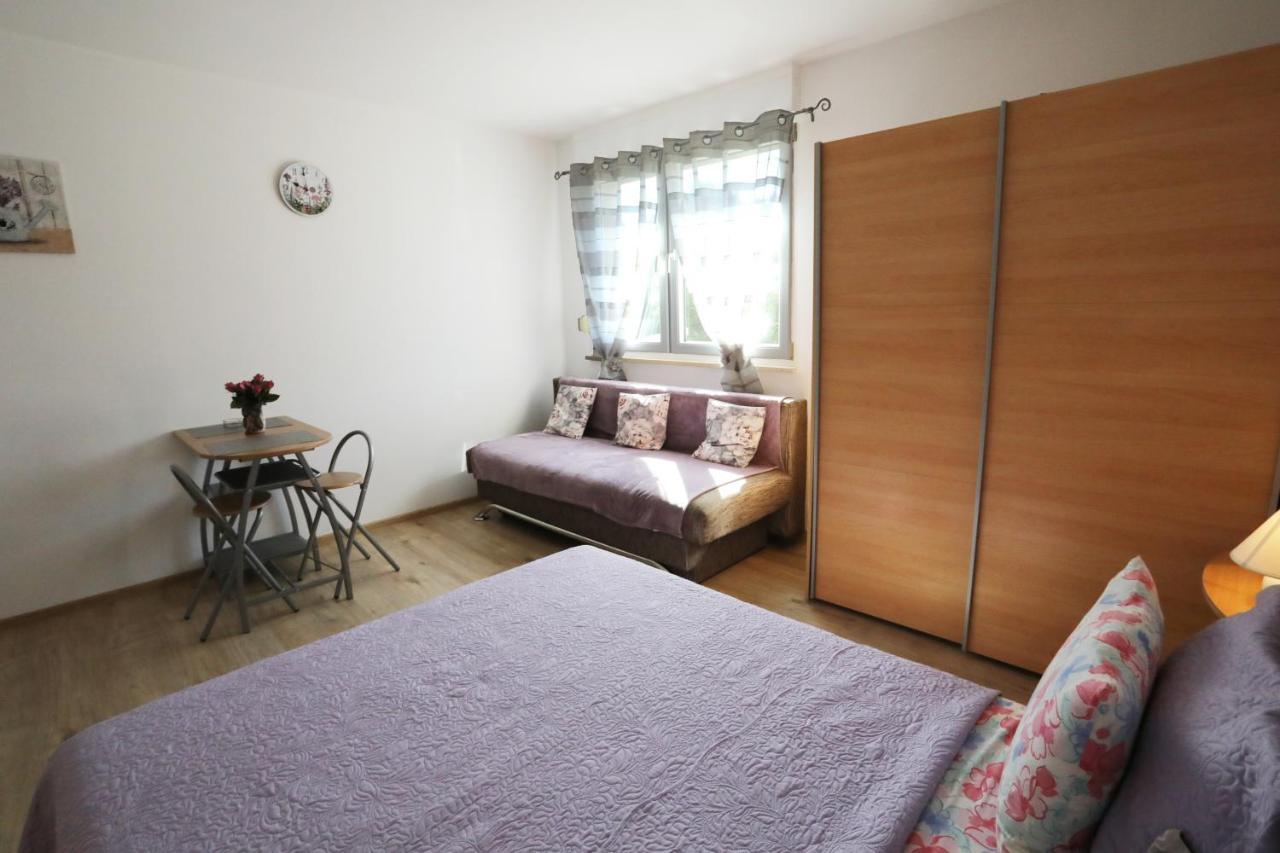 App Karla Appartement Pula Buitenkant foto