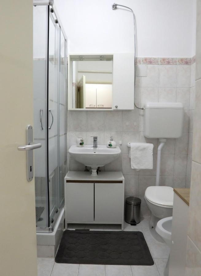 App Karla Appartement Pula Buitenkant foto