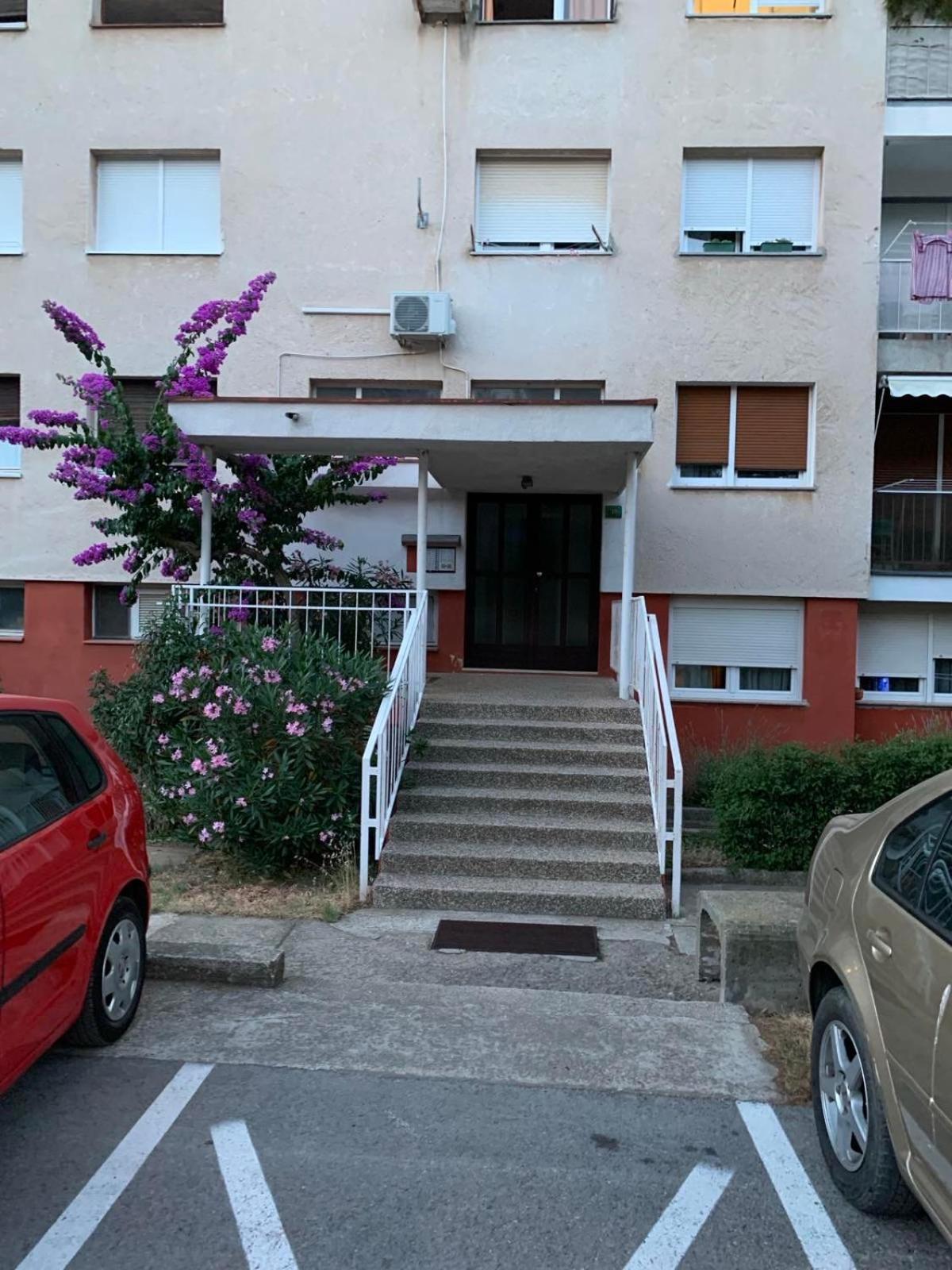 App Karla Appartement Pula Buitenkant foto