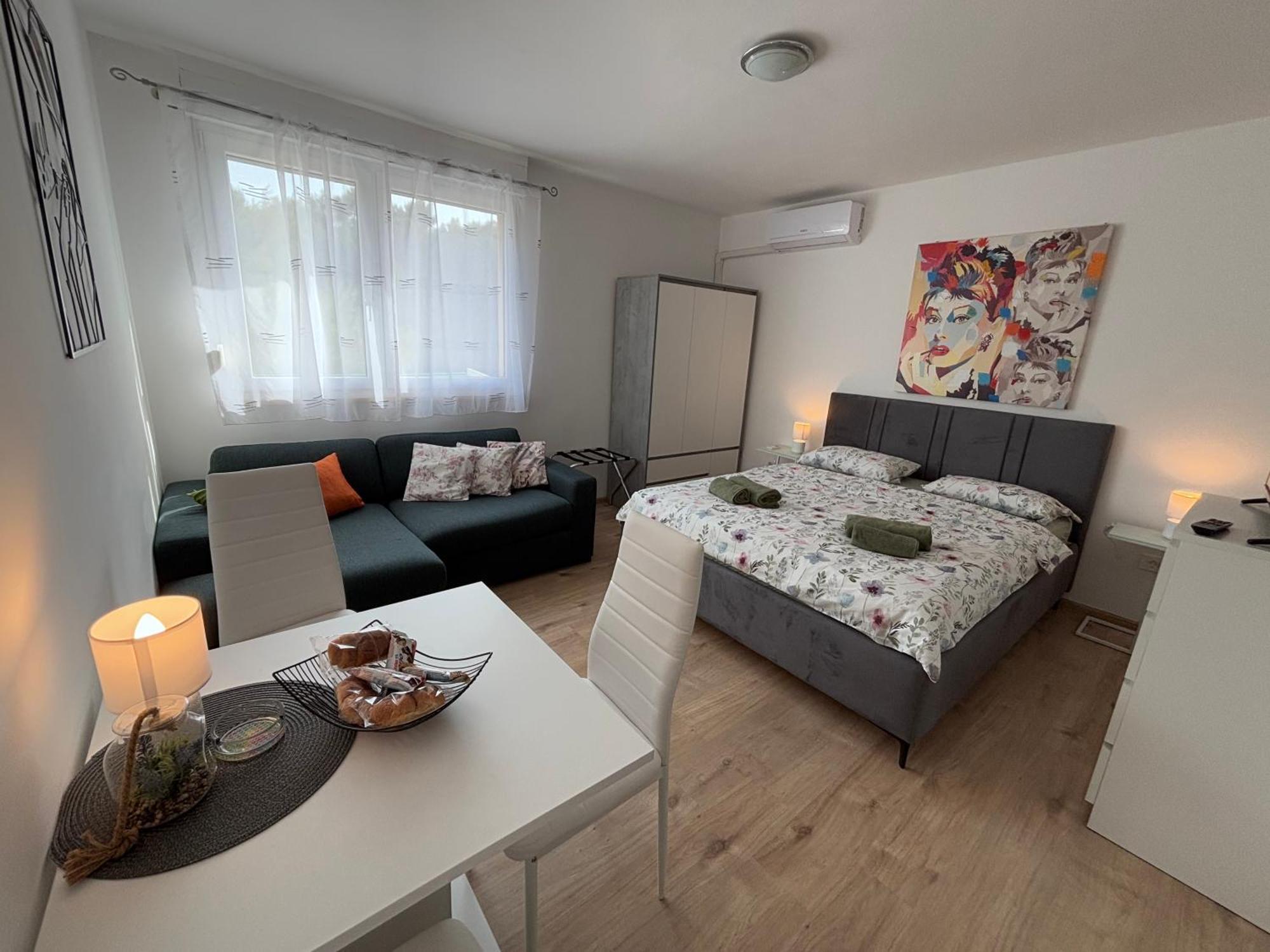 App Karla Appartement Pula Buitenkant foto